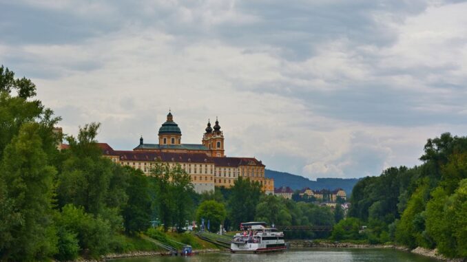 Donau Stift Melk Wachau