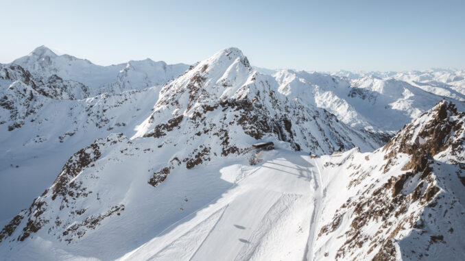 ©-TVB-Tiroler-Oberland-Kaunertal-Roman-Huber-Kaunertaler-Gletscher-Karlesjochbahn-2023-DJI_0014-scaled